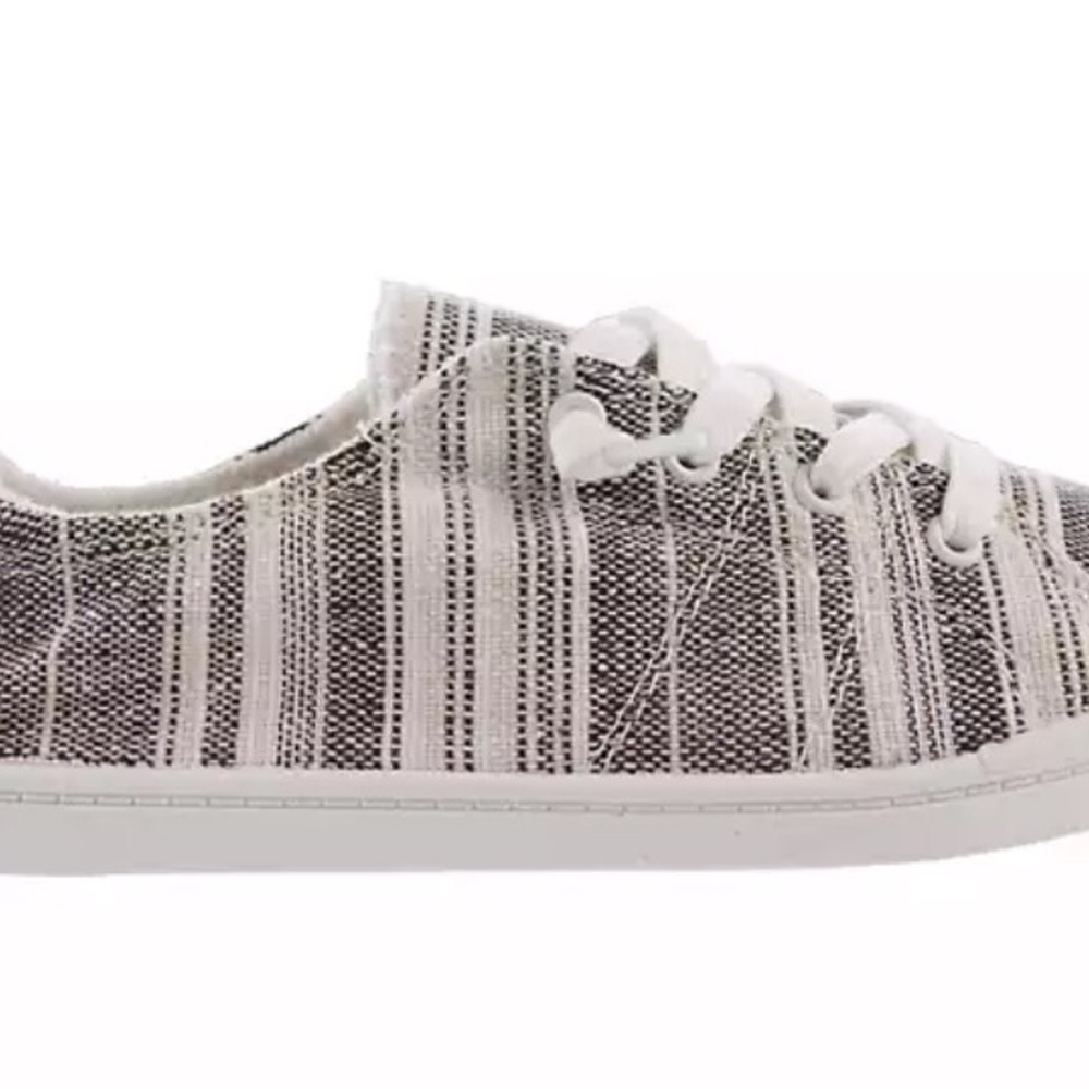 Magellan Outdoors Women's Stripe II Scrunch-Back Shoes  Sizes 9 and 10 Available